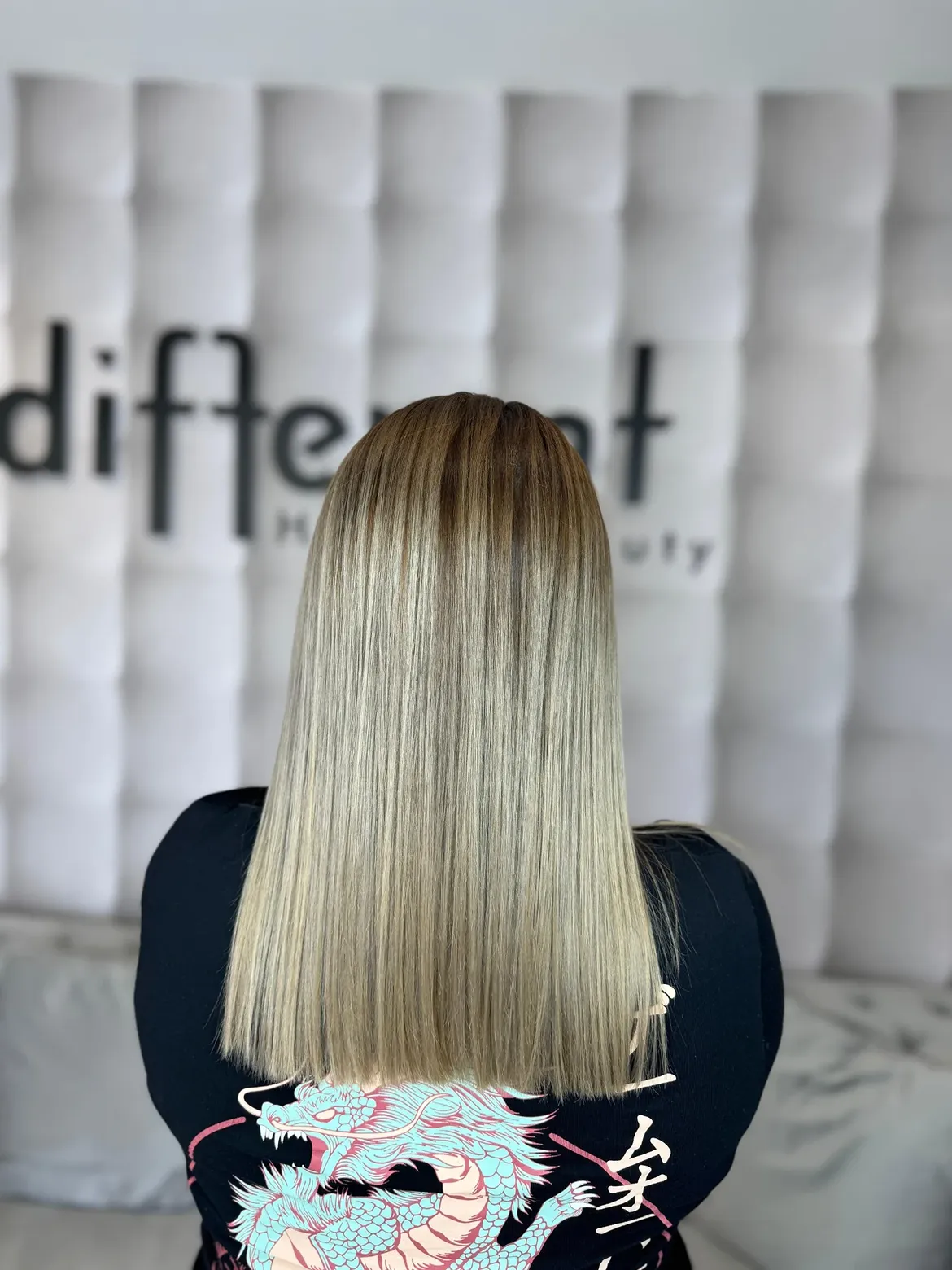 16. Root-Smudged Straight Ice Beige