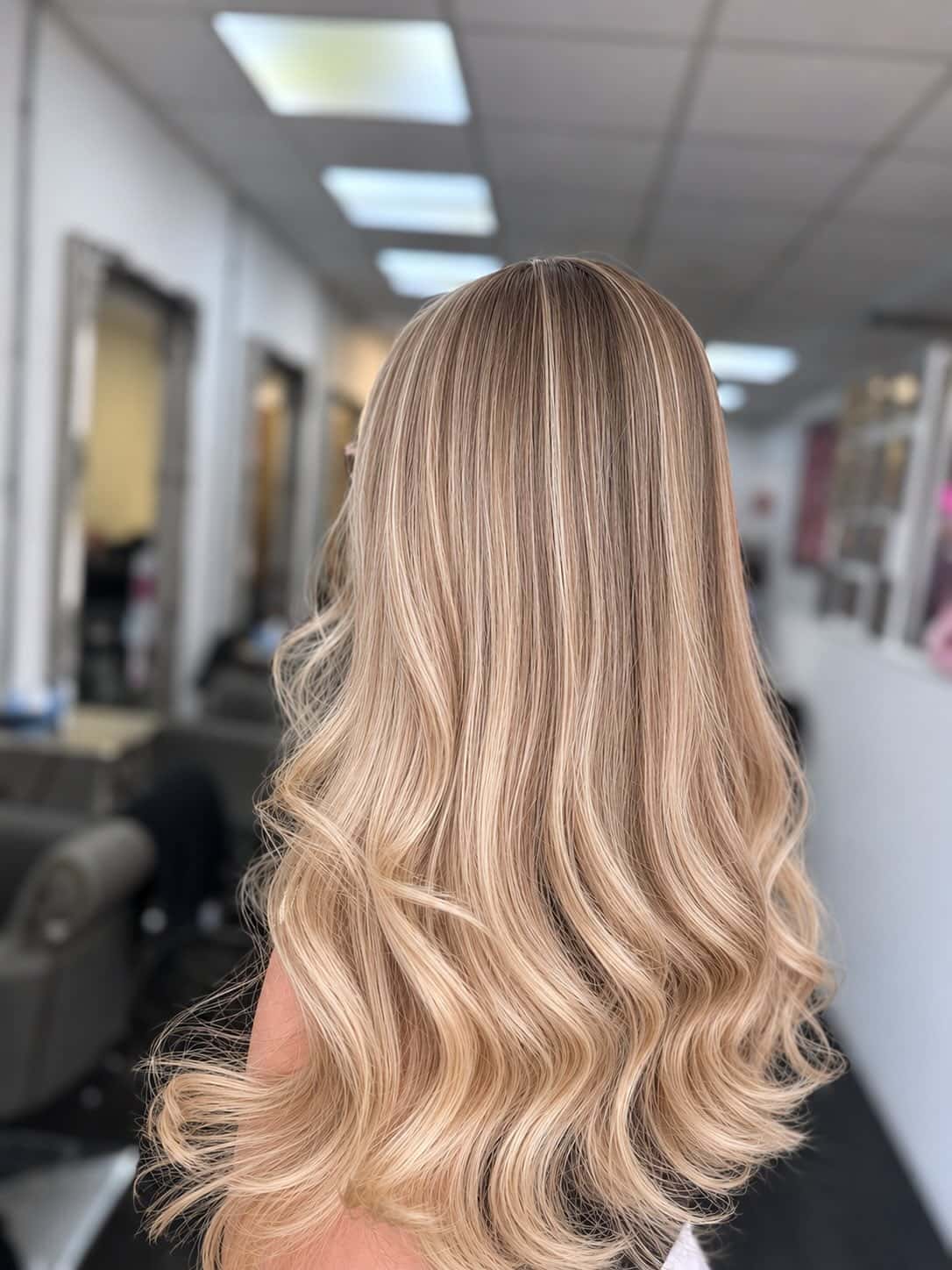 19. Sandy Beige Root Melt and Soft Waves