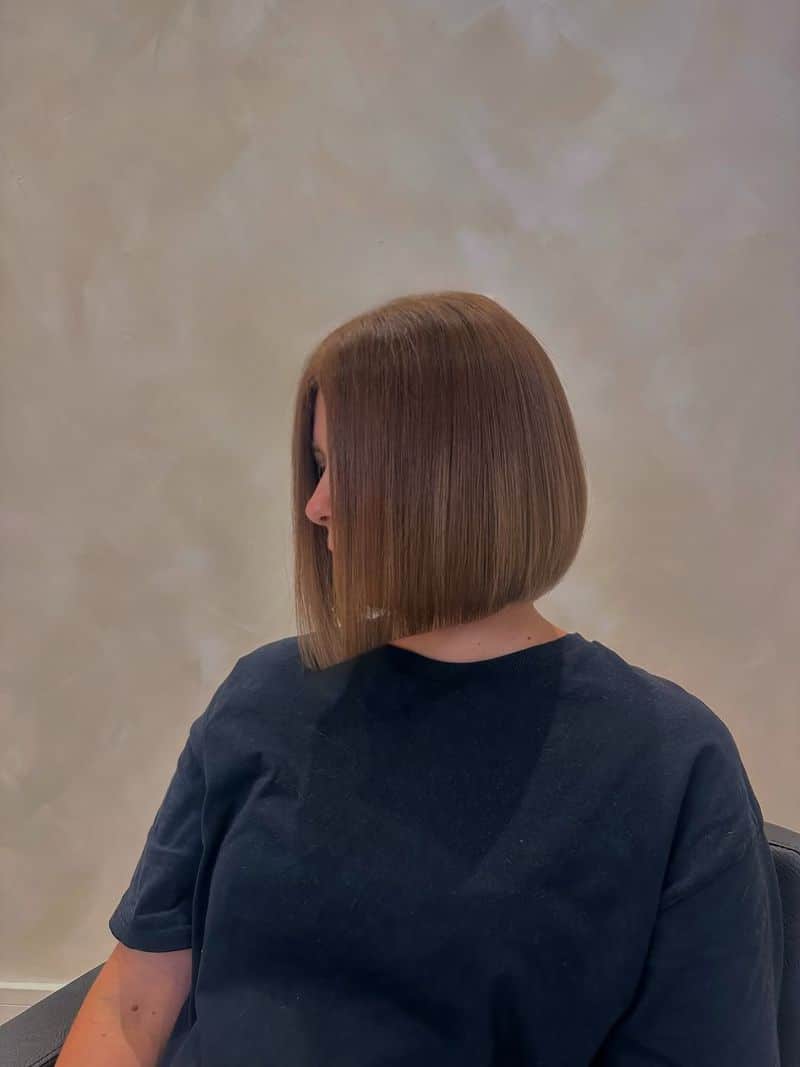 7. Sleek Inverted Brown Bob