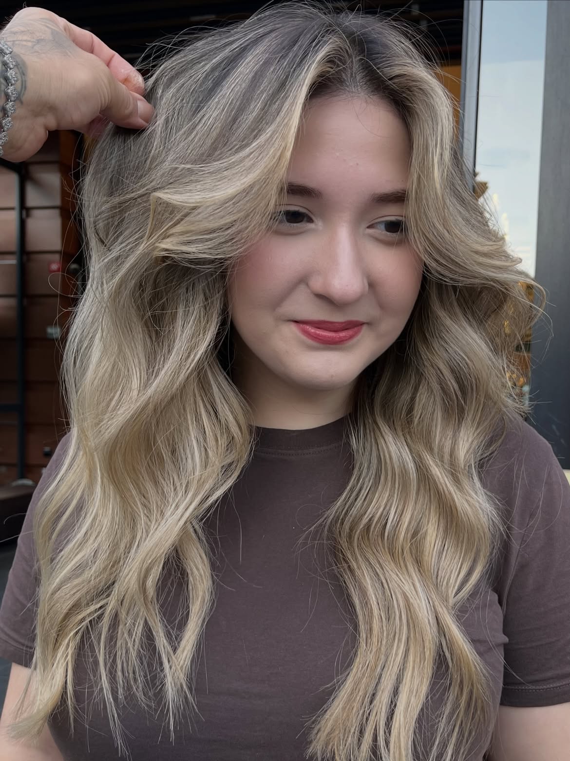 34. Smoked Beige Face-Framing Layers