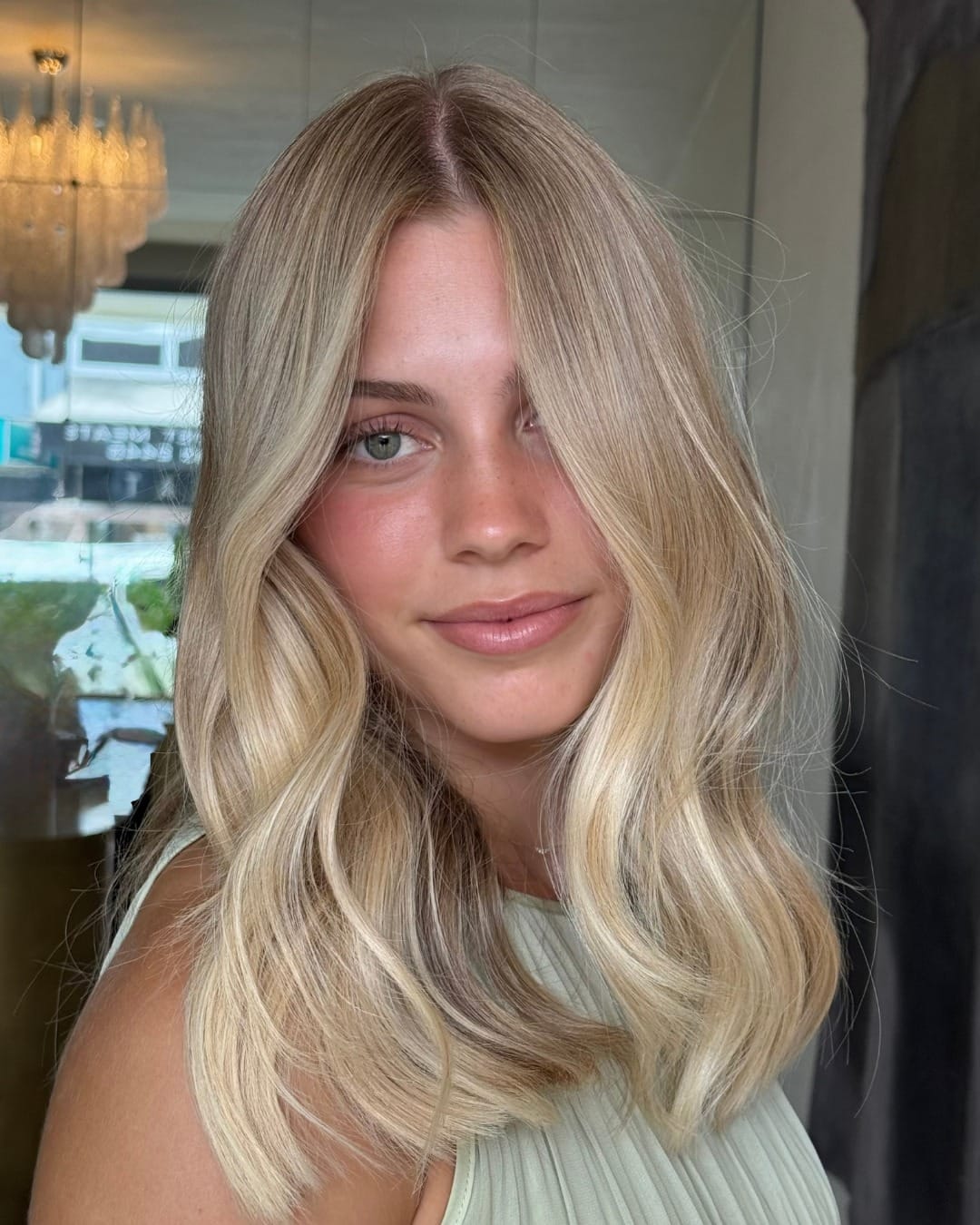 32. Soft Bronde Melt with Money Pieces