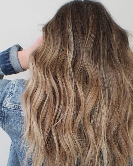 10. Soft Caramel Sombre Waves
