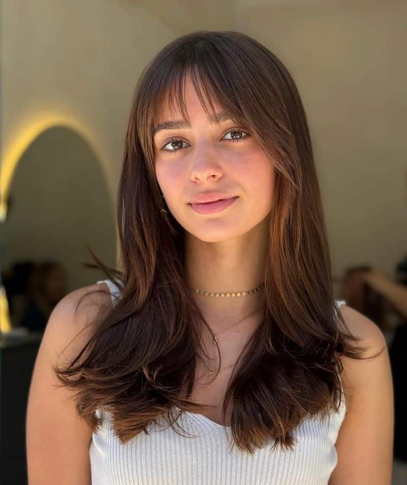 42 French Bangs Ideas For Effortless Parisian Chic Hair