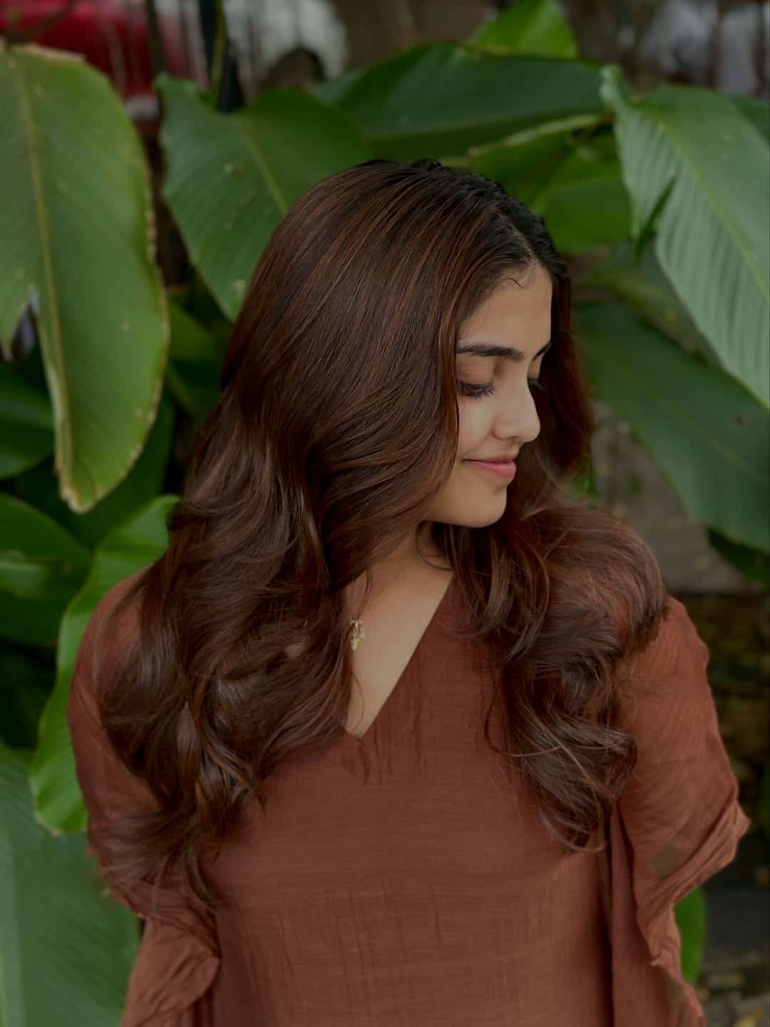 43. Soft Chestnut Waves