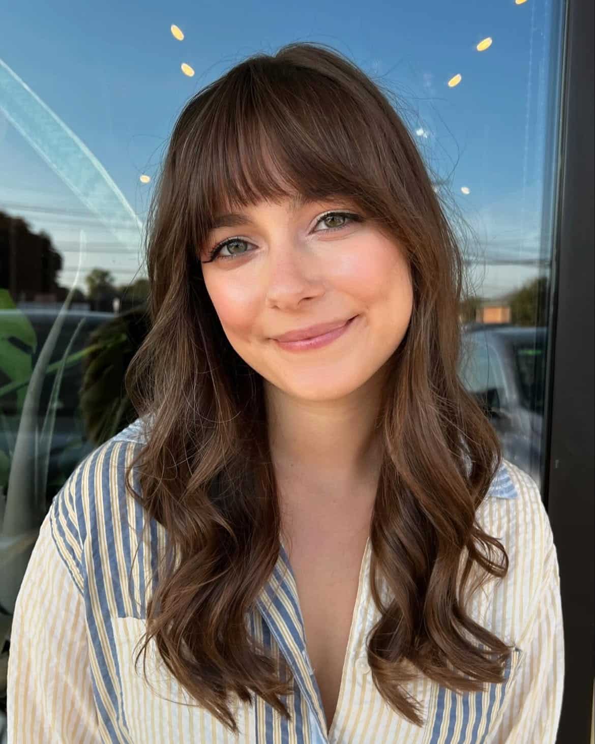 39. Soft Chestnut Waves with Tapered Fringe