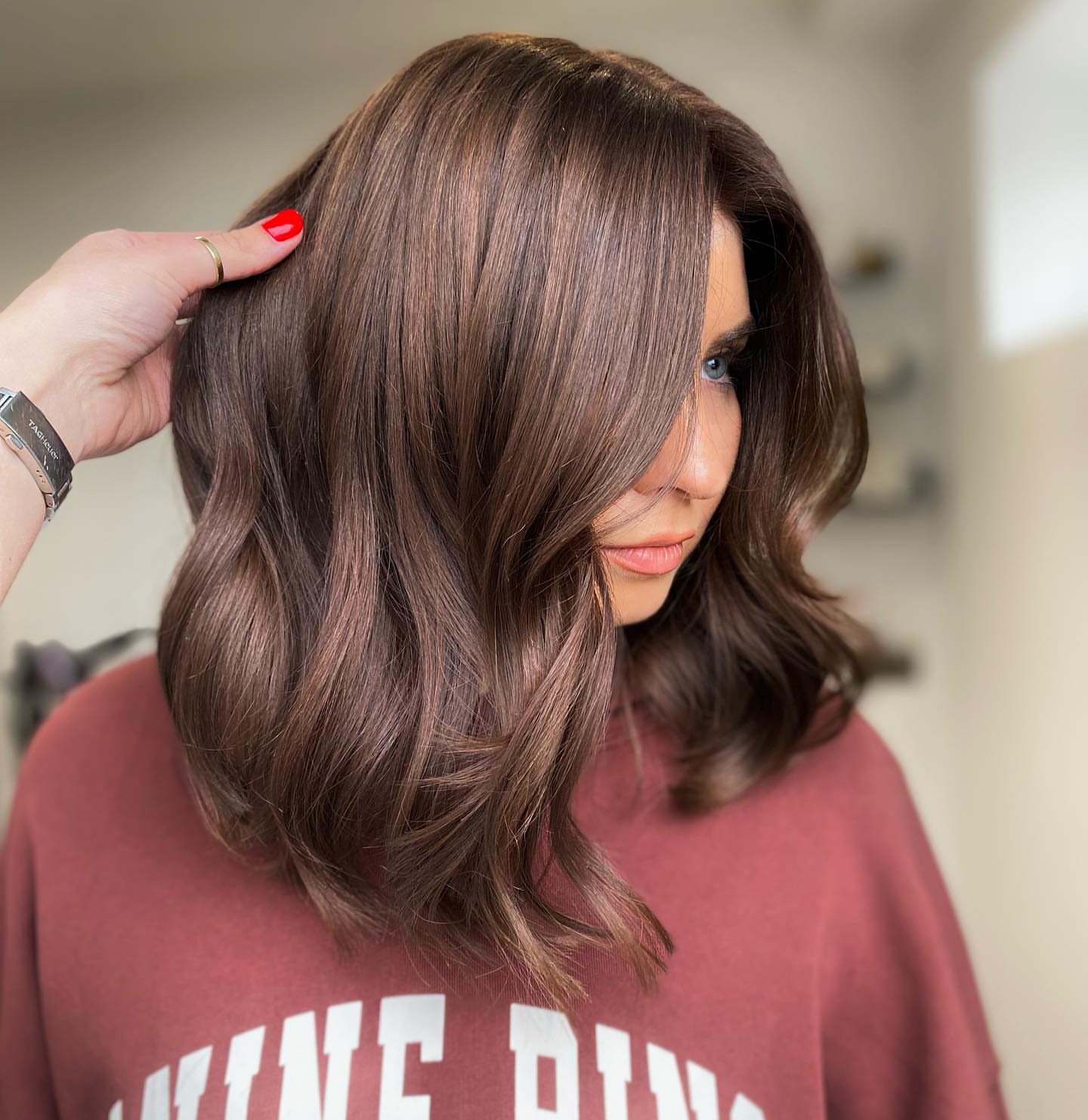 29. Soft Wave Chestnut Lob