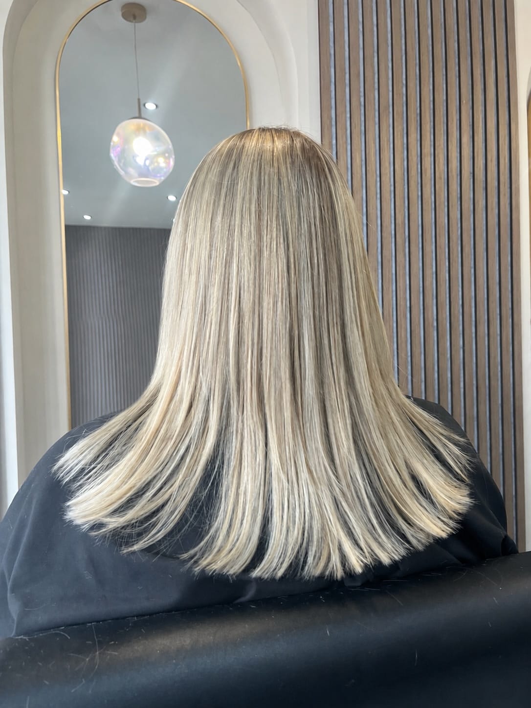 21. Straight Butter Blonde Highlights