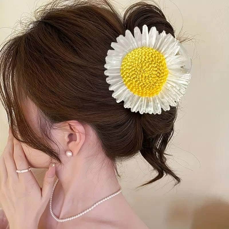 18. Sunny Daisy Claw Clip Updo