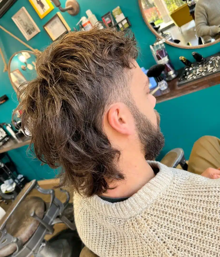 21. Textured Wavy Flow Mullet