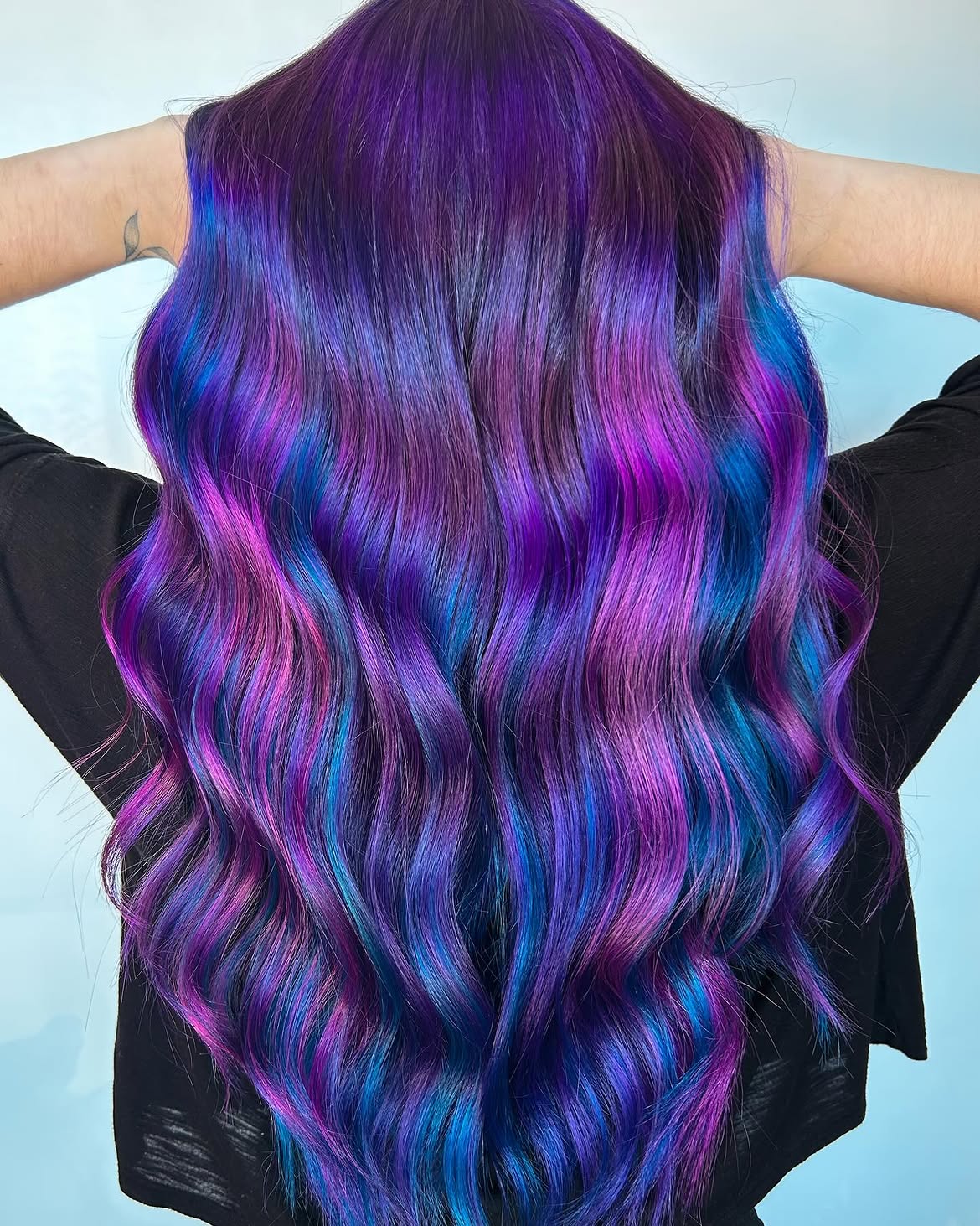 30. Vivid Ombre Waves