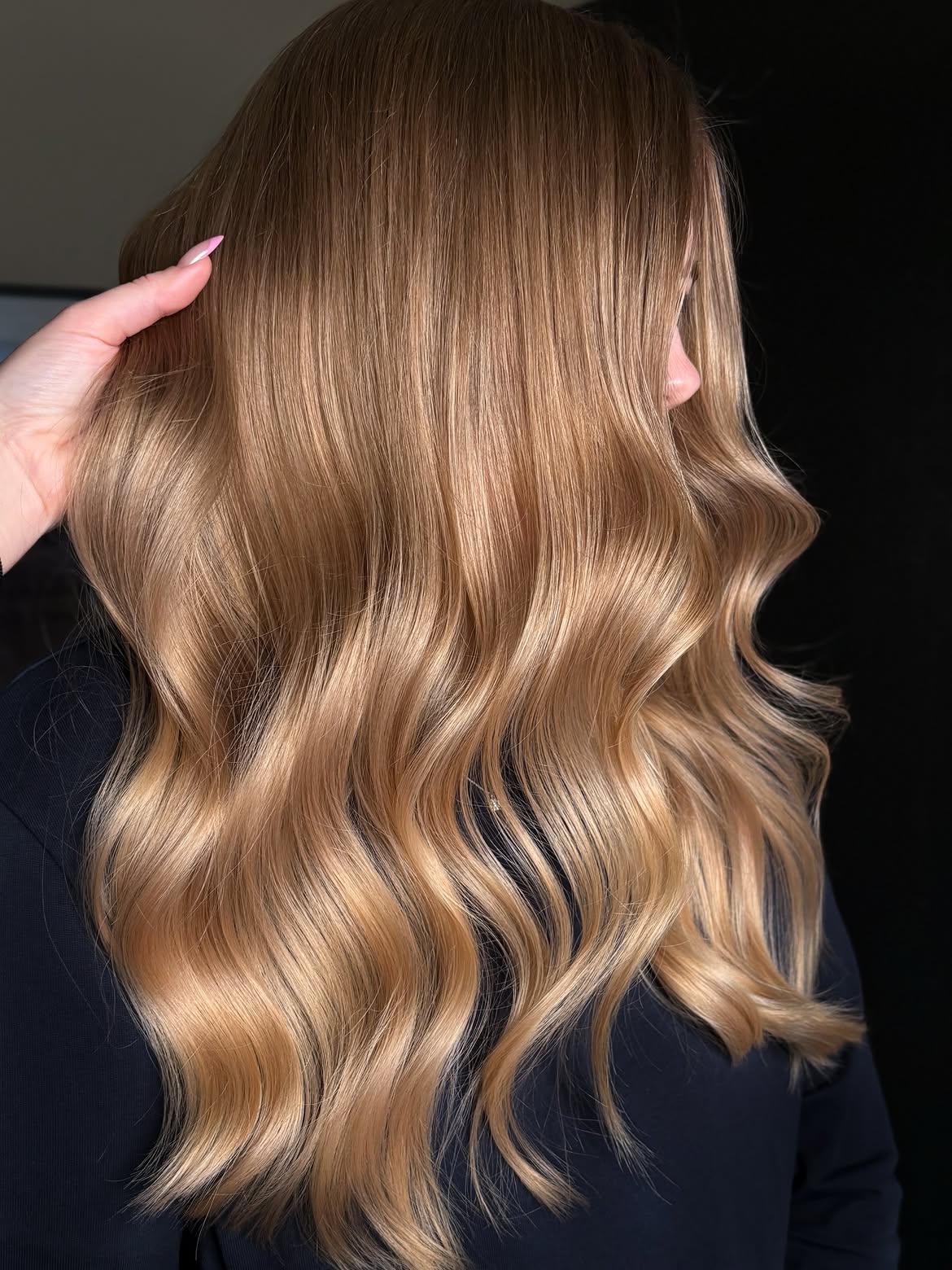 18. Warm Caramel Waves