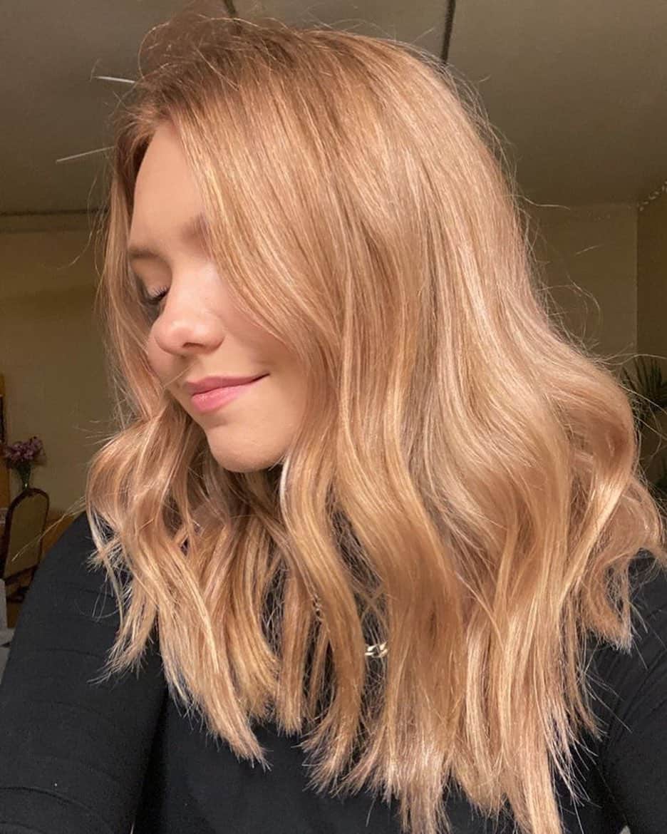 13. Warm Peach Tones with Soft Waves