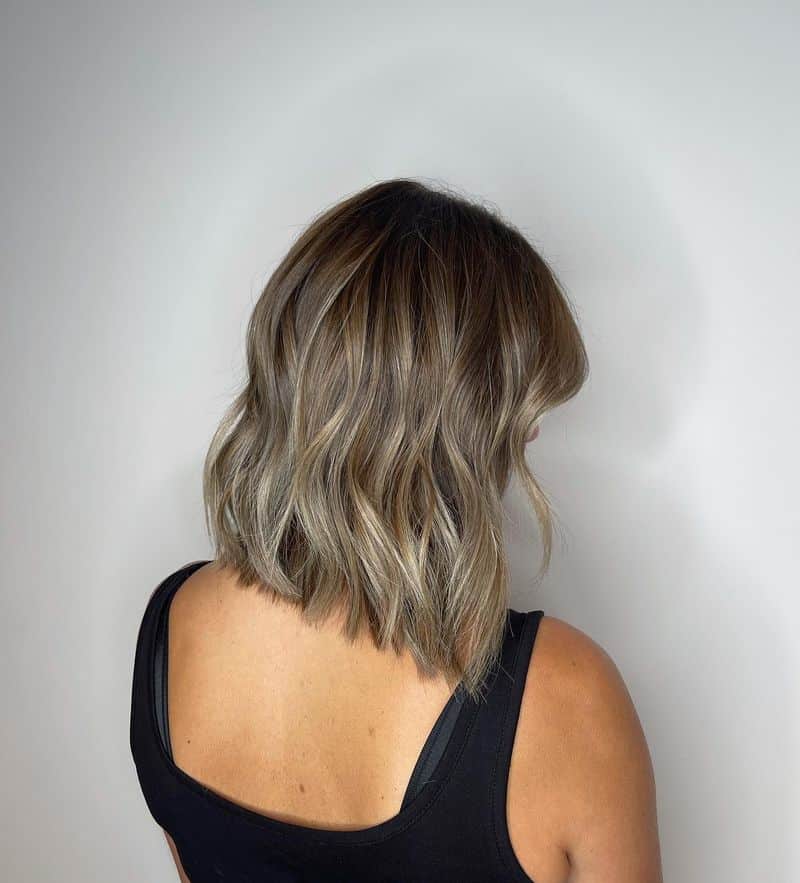 25. Ash Blonde Dimensional Lob