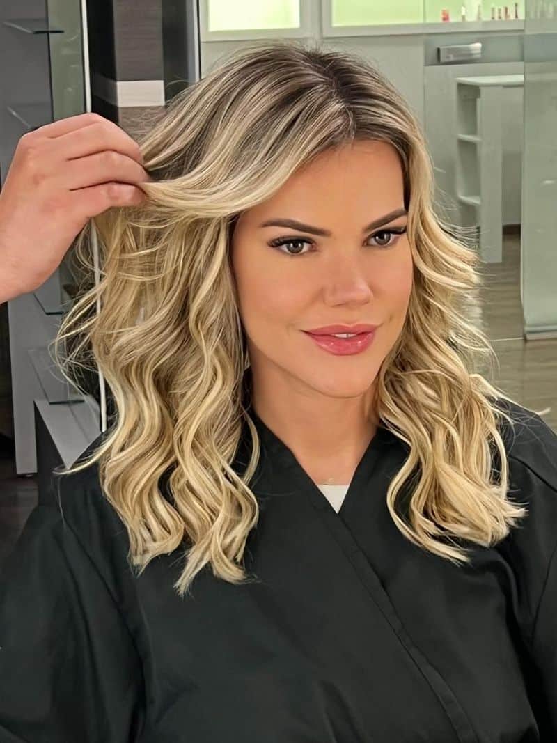 19. Buttercream Waves with Shadow Root