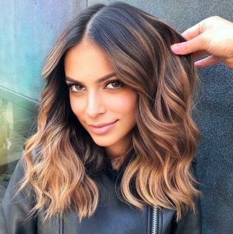 42. Caramel Balayage Lob with Soft Waves