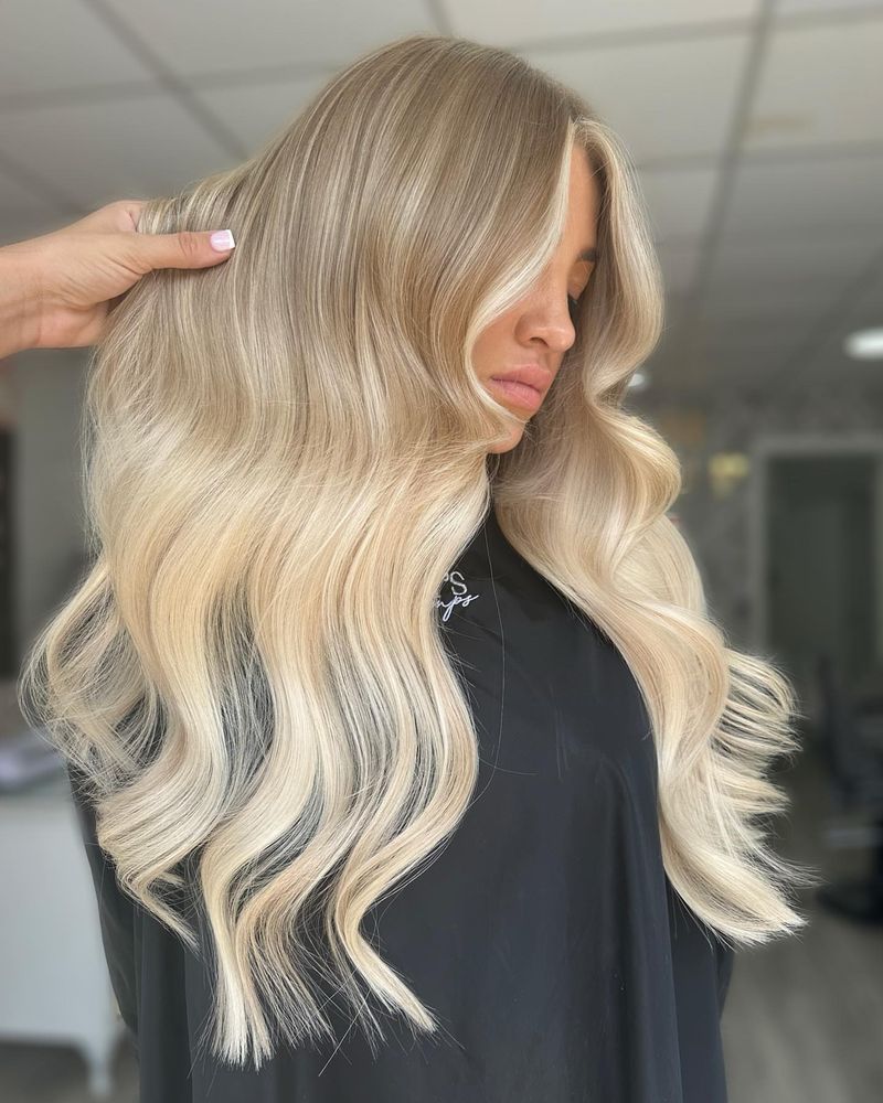 32. Creamy Beige Money Piece Waves