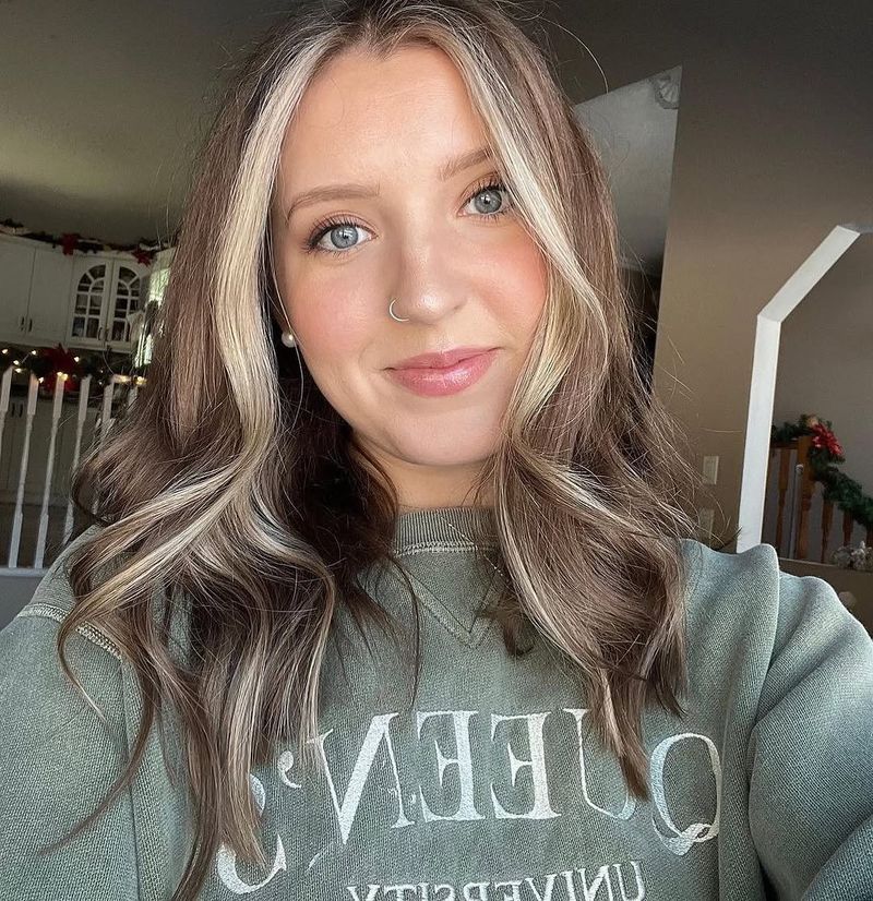 50. Creamy Blonde Chunky Front Streaks