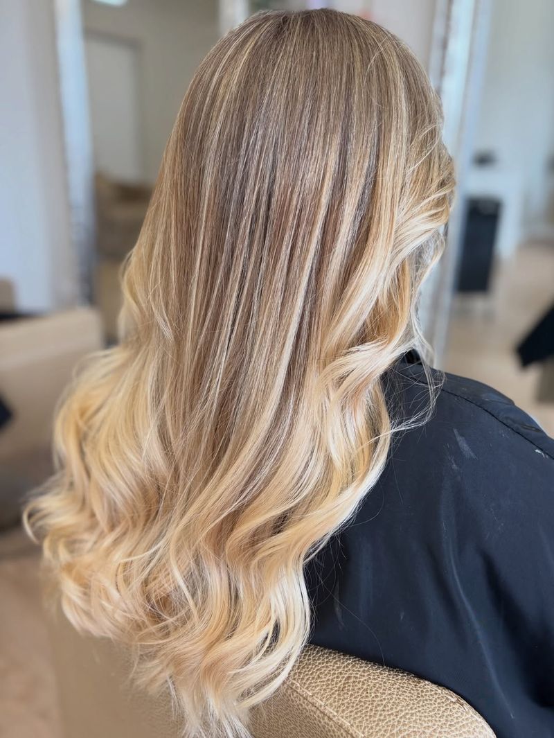 11. Creamy Highlights with Soft Waves