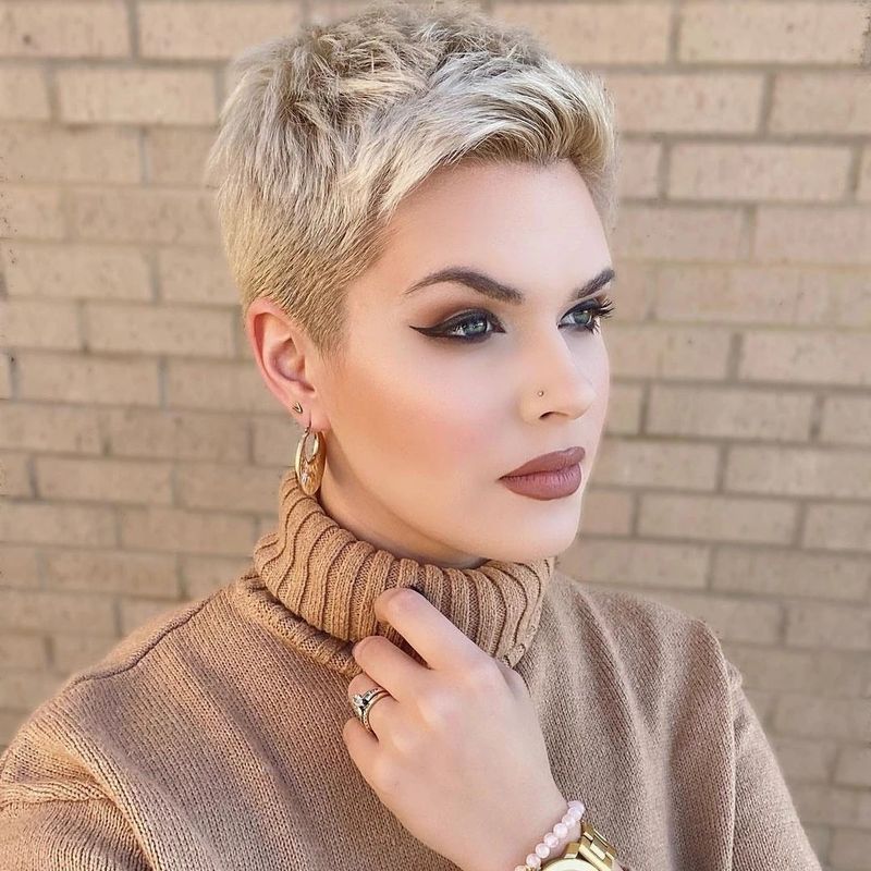 11. Cropped Blonde Crop