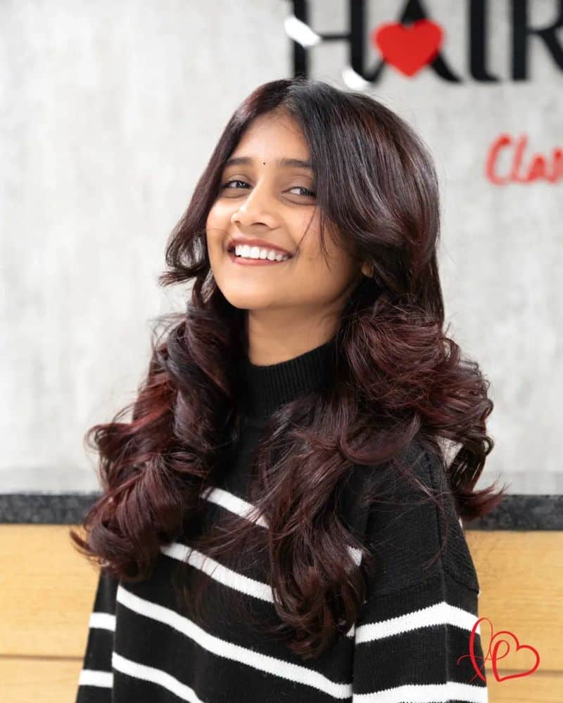 6. Deep Berry Bouncy Blowout