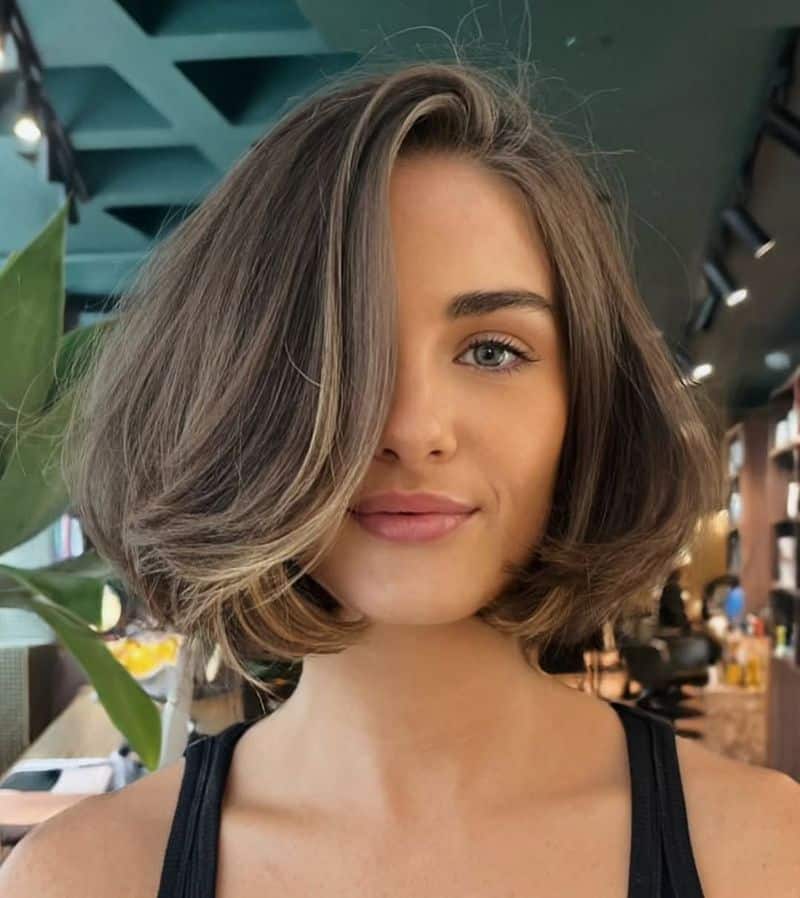 51. Deep Side Part Volume Bob