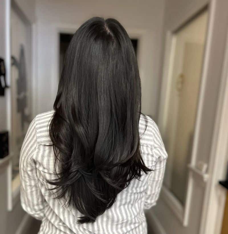 27. Deep V-Cut with Curved Layers