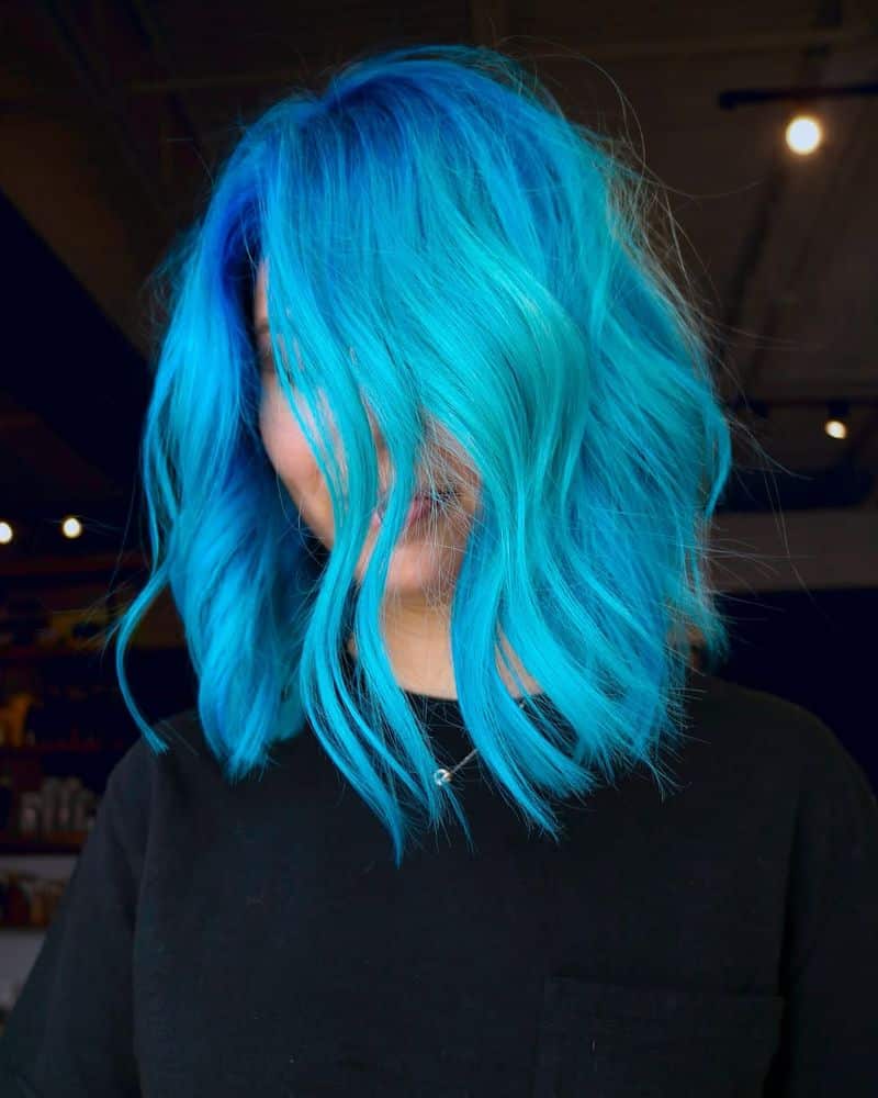 6. Electric Turquoise Waves