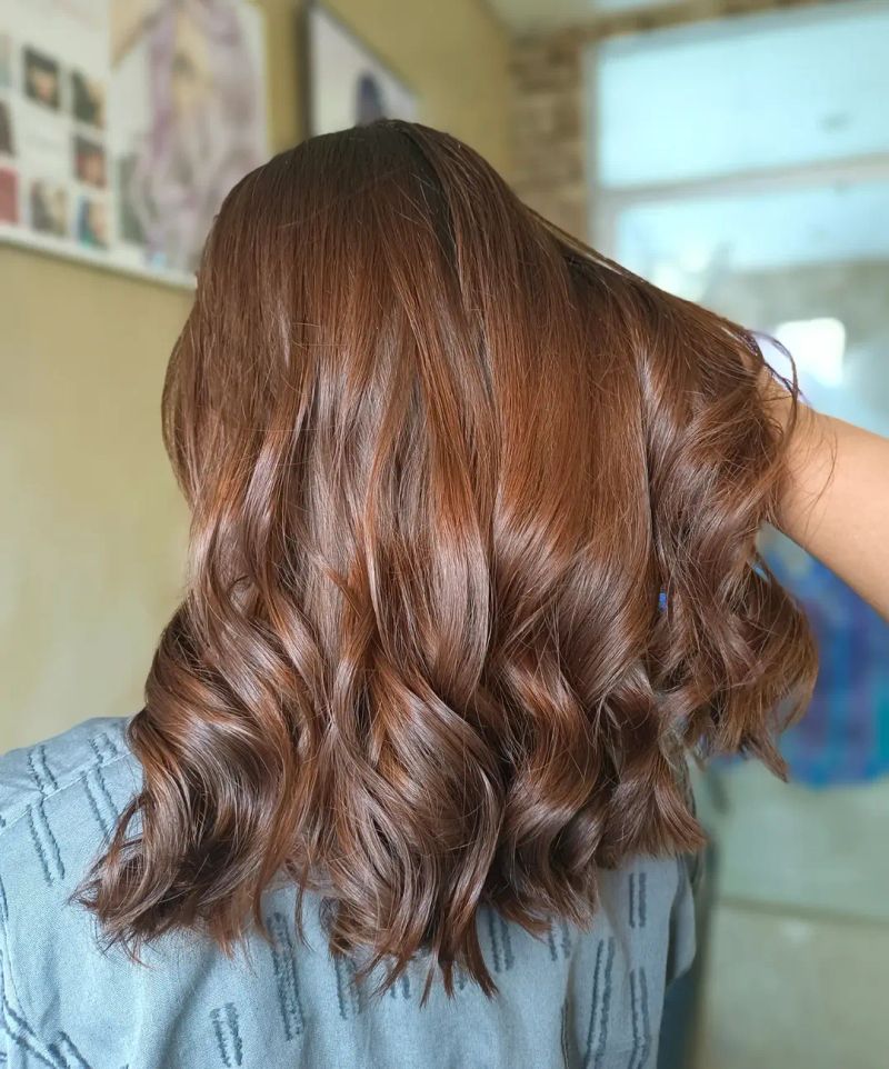 40. Glossy Hazelnut Waves