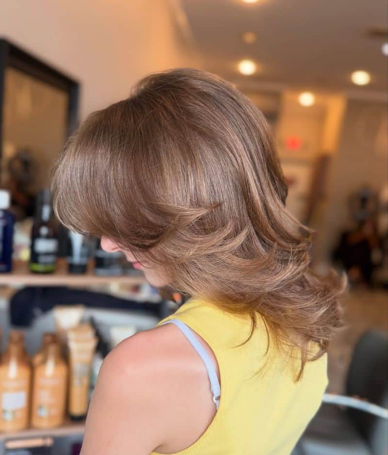 19. Golden Brown Retro Layers