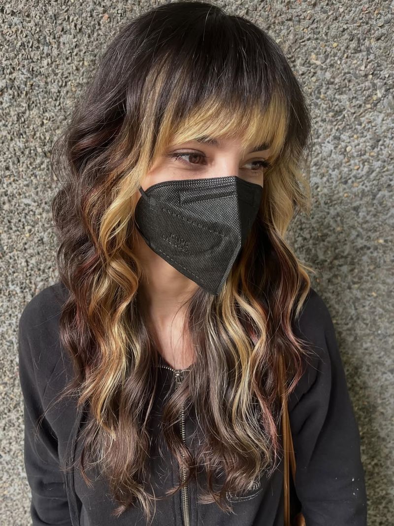 25. High-Contrast Platinum and Espresso Shag