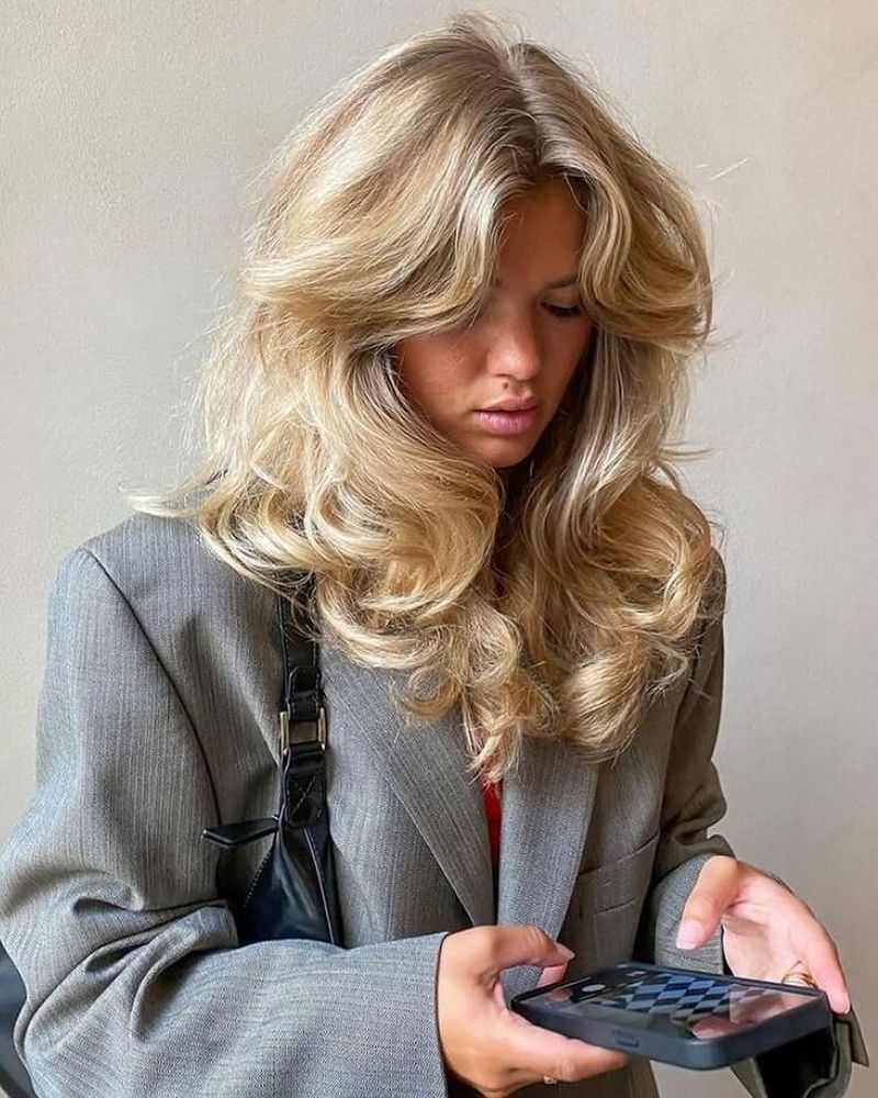 29. Honey Blonde Curtain Layers
