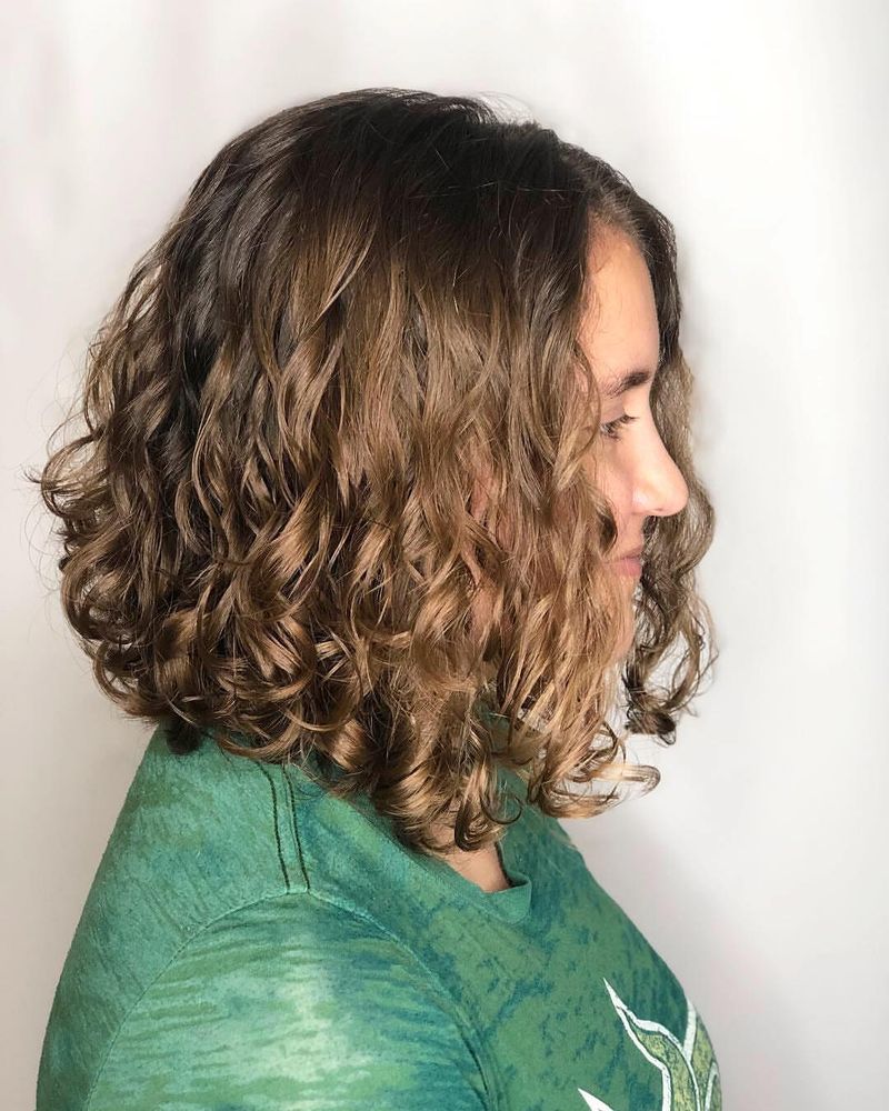 45. Honey-Kissed Textured Waves