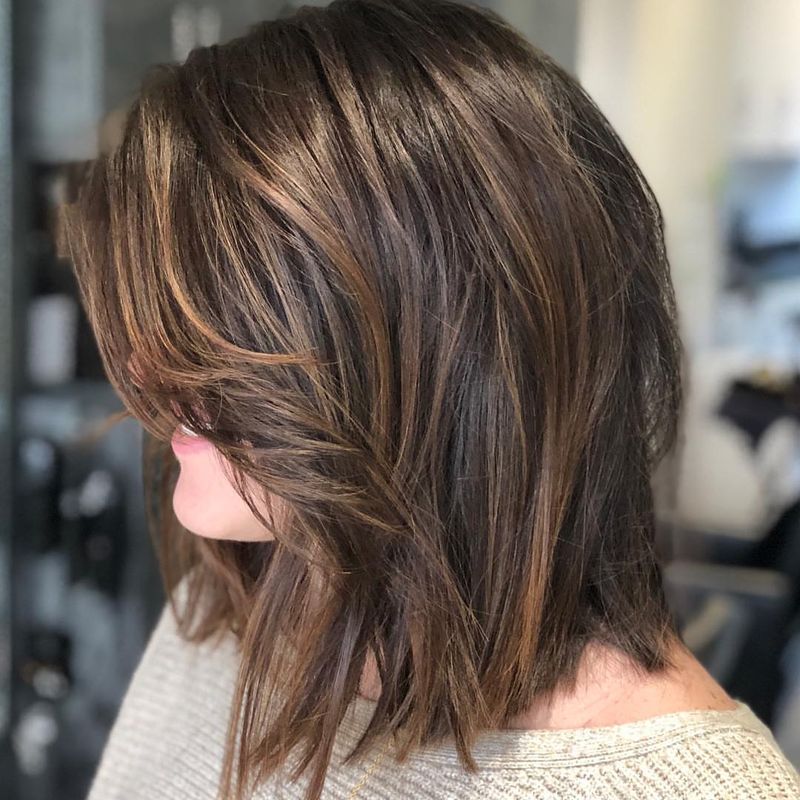 23. Honey-Streaked Choppy Lob