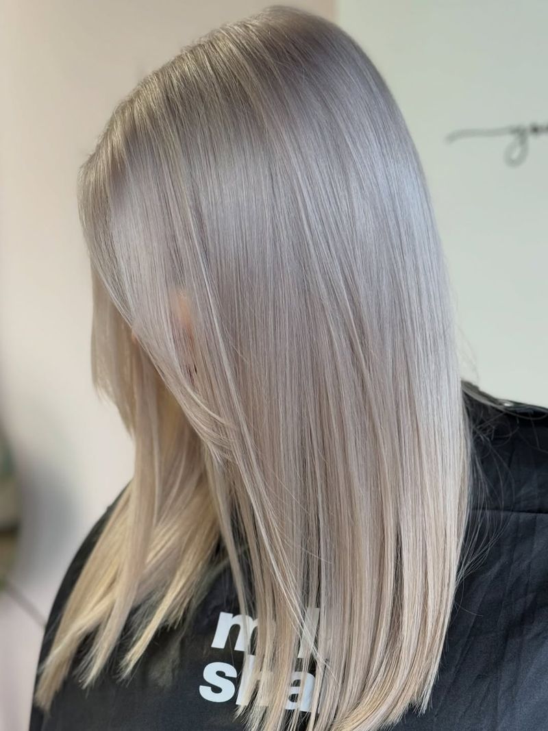 28. Icy Pearl Straight Layers