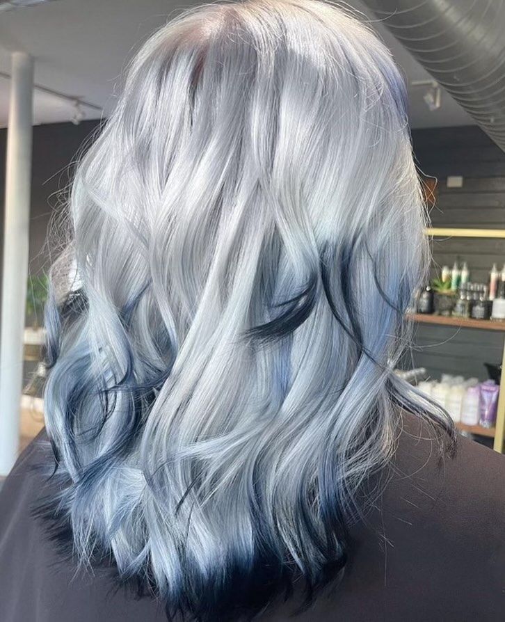 5. Icy Platinum with Midnight Blue Tips