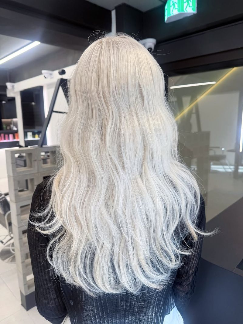 17. Icy Waves with Soft Feathered Ends