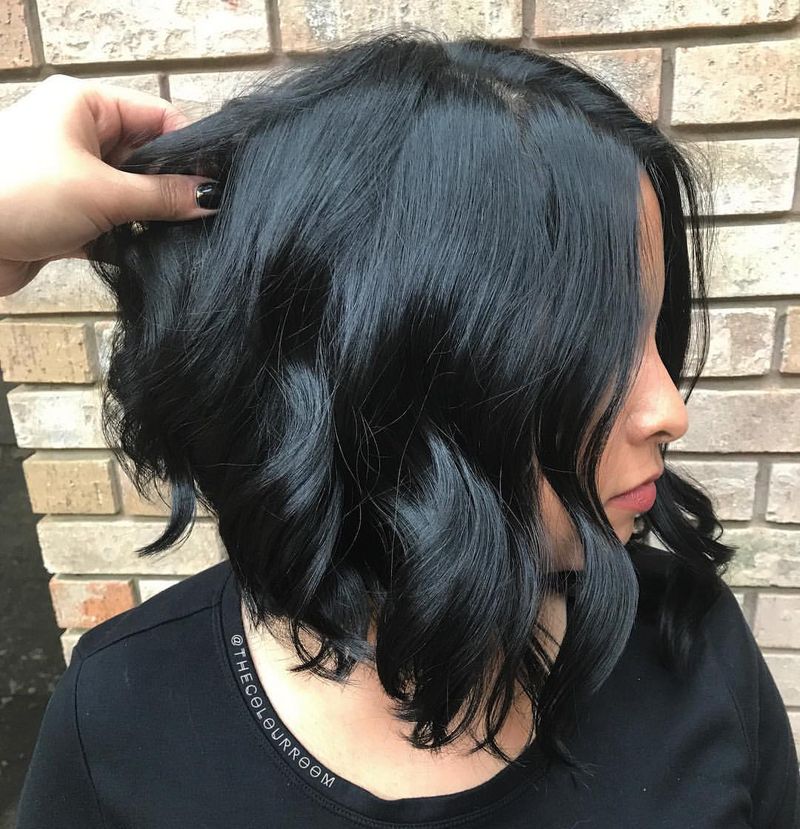17. Ink Black Wavy Lob