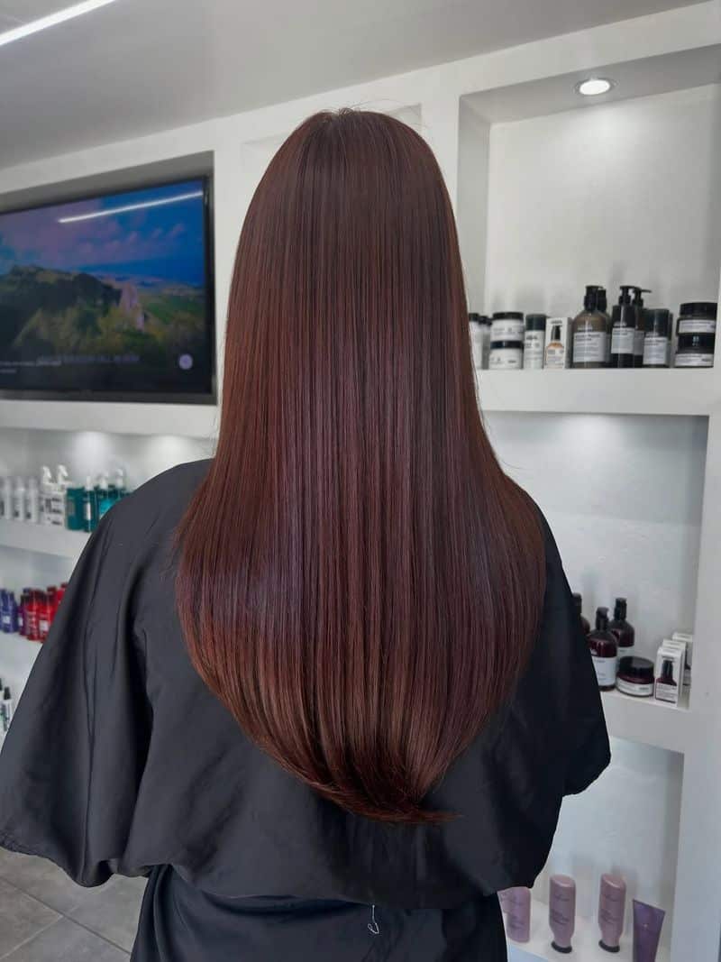 2. Long Glossy V-Cut