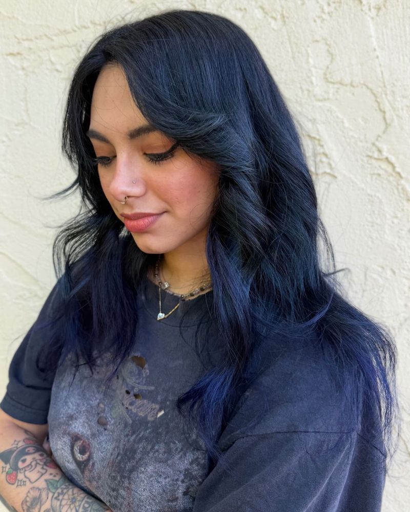 32 Midnight Blue Hair Ideas To Upgrade Your Look Instantly