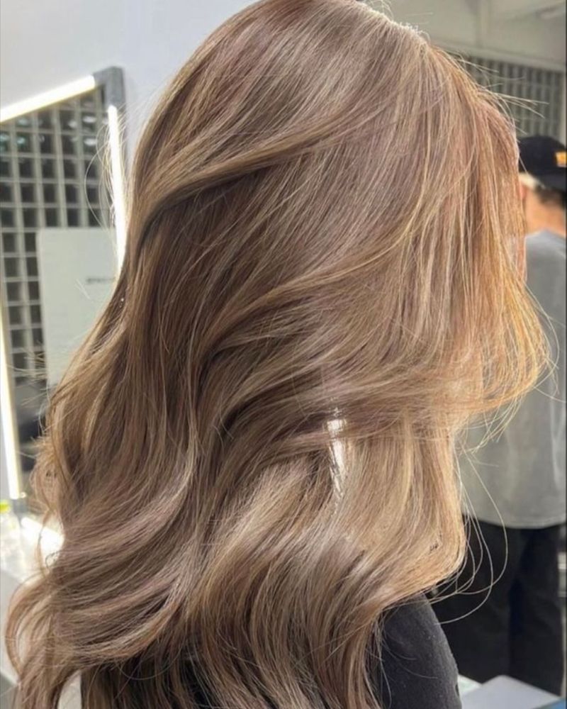 44. Mushroom Ash Brown Waves