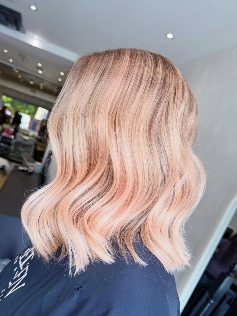 30. Peachy Rose Lob with Soft Waves