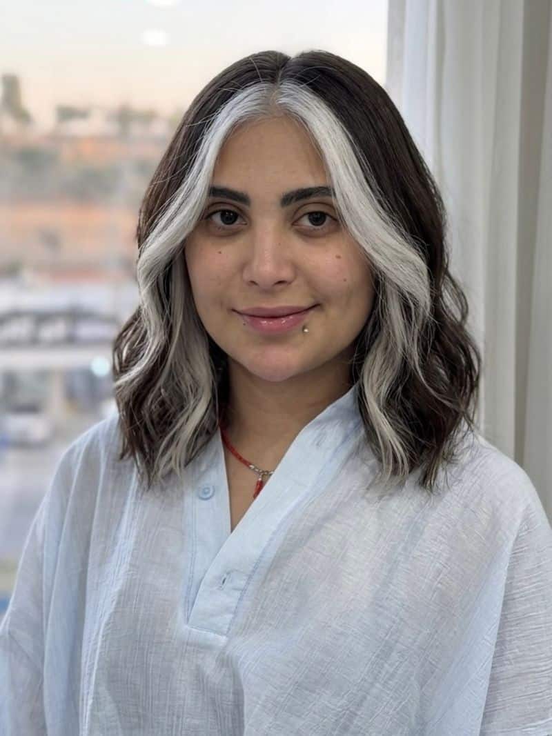 58. Platinum Skunk Stripe on Dark Brown Lob
