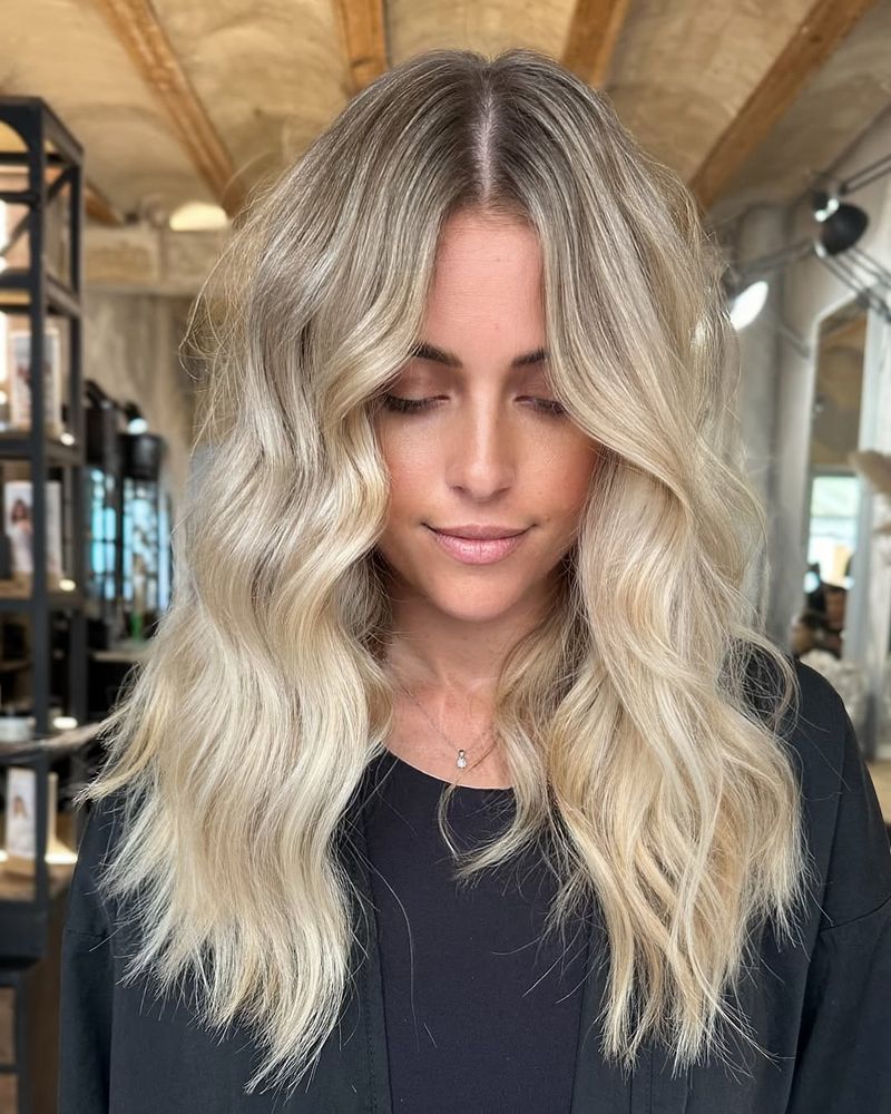 49 Vanilla Blonde Hair Ideas for Your Next Salon Glow-Up