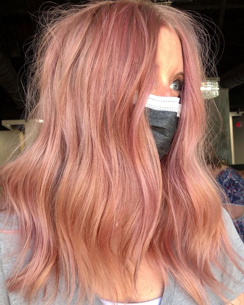 18. Rose Gold Wavy Lob