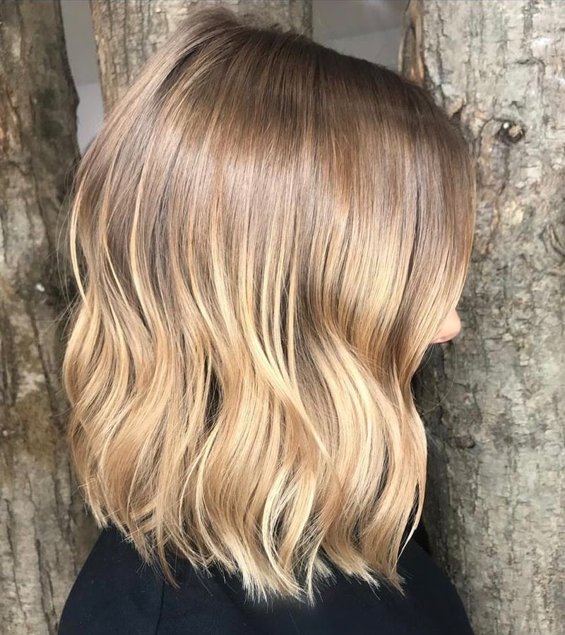 36. Sandy Blonde S-Wave Lob