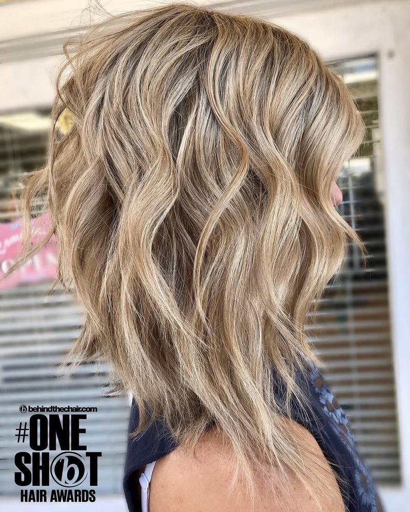 25. Sandy Blonde S-Waves