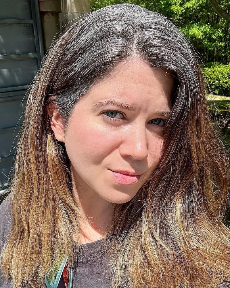 34. Silver Roots with Warm Chestnut Lengths