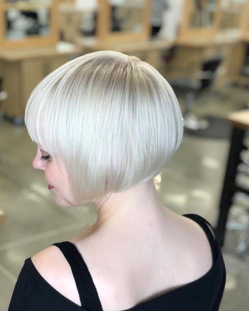 16. Sleek Platinum Rounded Bob