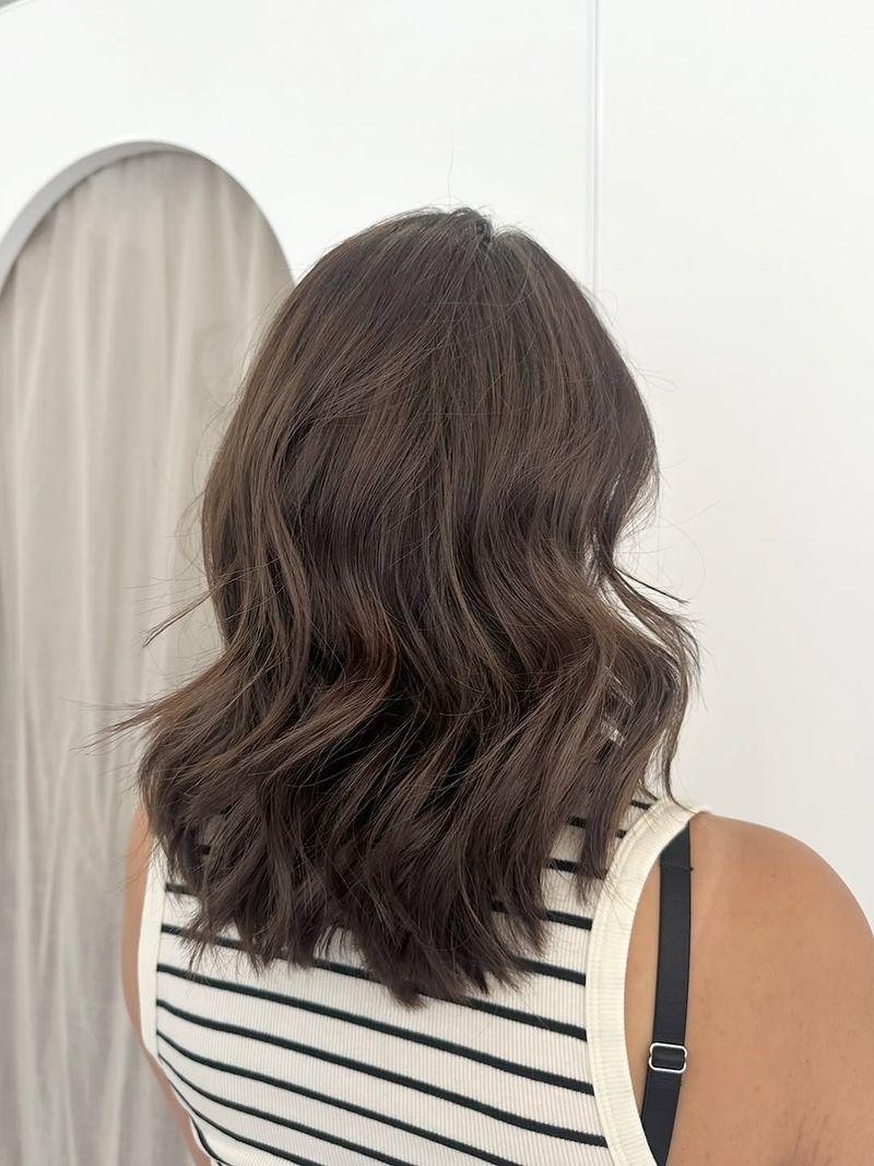 36. Smoky Brunette Soft Waves