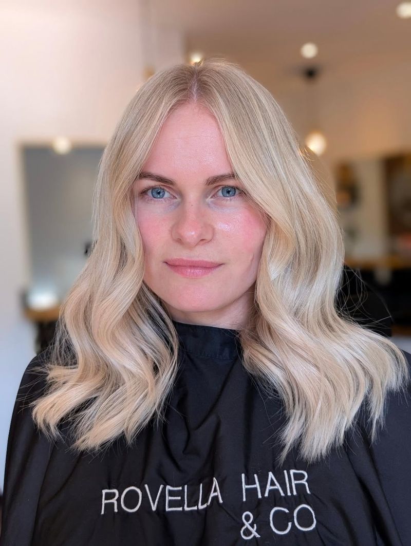 10. Soft Butter Waves with Face-Framing Curvature
